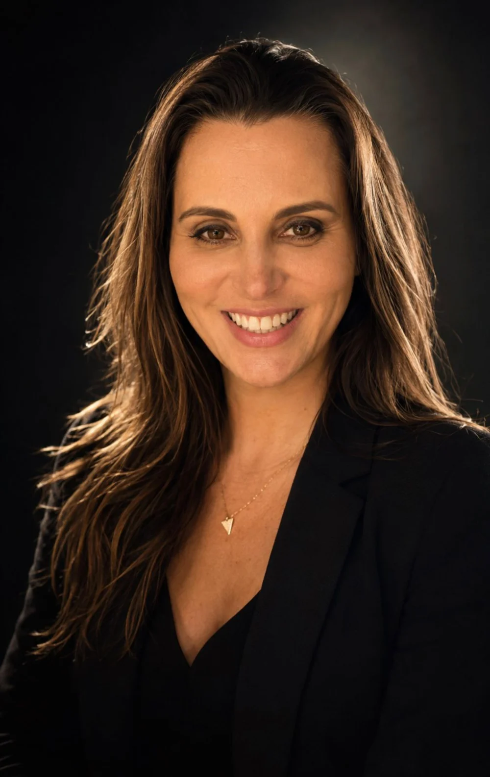 Dra Lara Lavin | Dentista